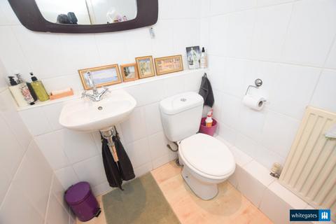 3 bedroom terraced house for sale, Cemetery Road, Leeds, West Yorkshire, LS11