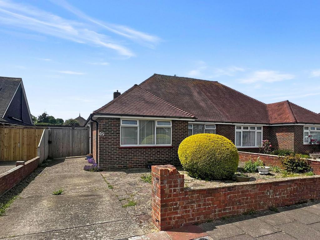 Orchard Avenue, Tarring, Worthing... 2 bed semidetached bungalow for