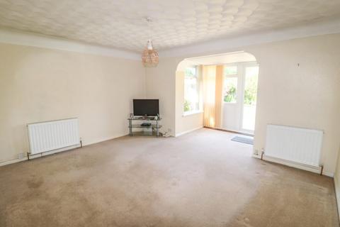 3 bedroom property for sale, Church Road, Hayling Island