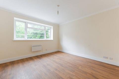 2 bedroom flat for sale, Poynders Road, Abbeville Village, London, SW4