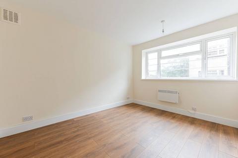 2 bedroom flat for sale, Poynders Road, Abbeville Village, London, SW4