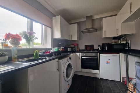 3 bedroom house to rent, Cavell Square, Deal, CT14