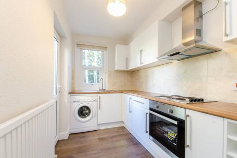 2 bedroom flat to rent, Bonham Road, Brixton, London, SW2