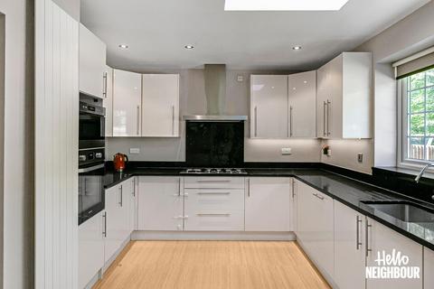 5 bedroom semi-detached house to rent, Roehampton Vale, London, SW15