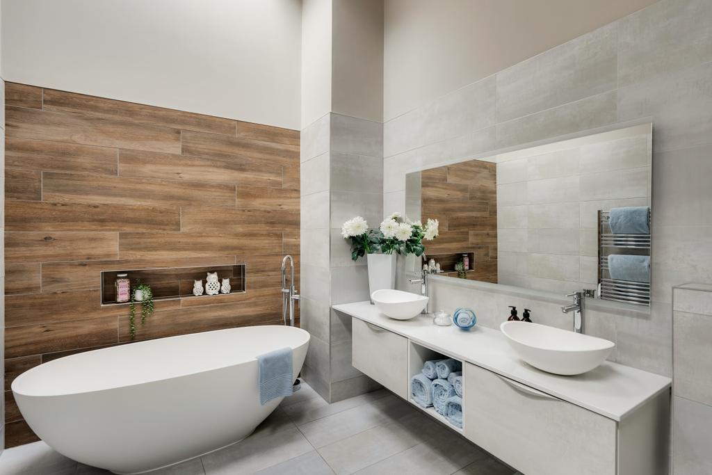 Bathroom 76b