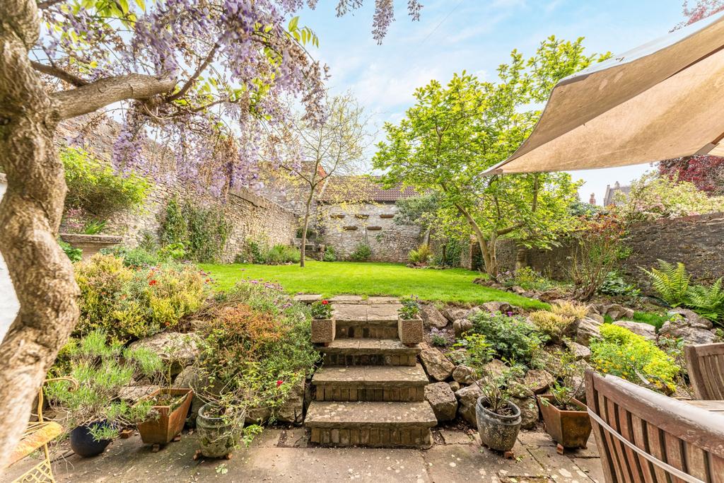 Kitchen to Garden