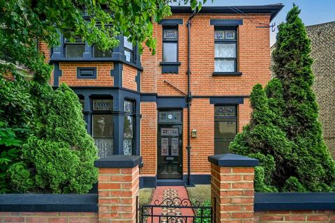 5 bedroom semi-detached house for sale, Carlyle Road, South Ealing, London, W5