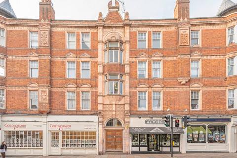 3 bedroom flat to rent, Heath Street, Hampstead, London, NW3