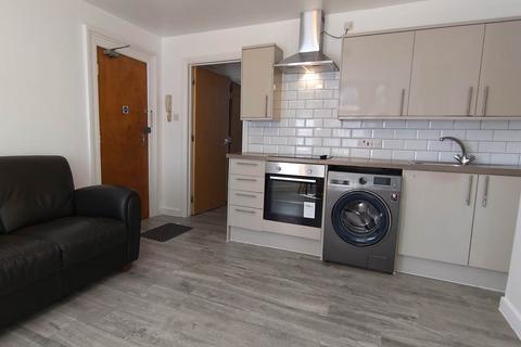 1 bedroom flat to rent, Richmond Road, Cathays, Cardiff