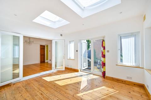 3 bedroom house for sale, Sutton Road, Hounslow, TW5