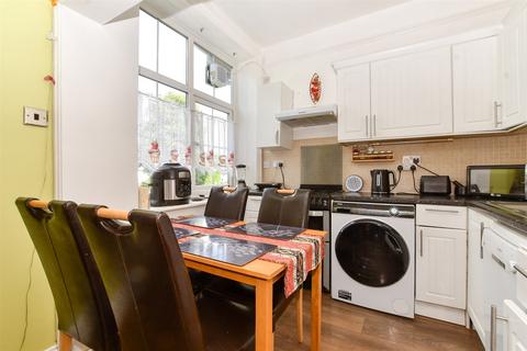 2 bedroom flat for sale, Brighton Road, Purley, Surrey