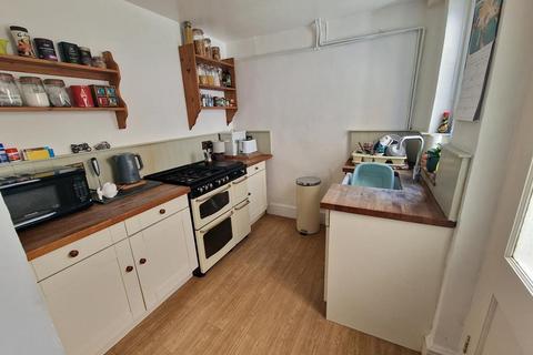 37 Lye Water, Crewkerne, TA18 8BB