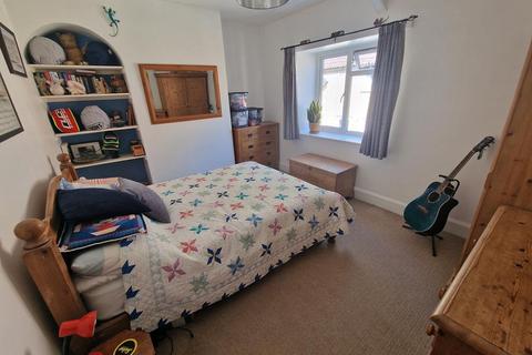 37 Lye Water, Crewkerne, TA18 8BB