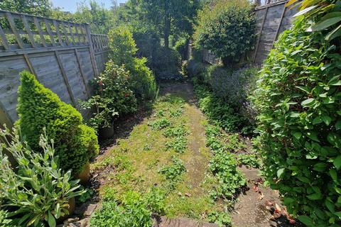 37 Lye Water, Crewkerne, TA18 8BB