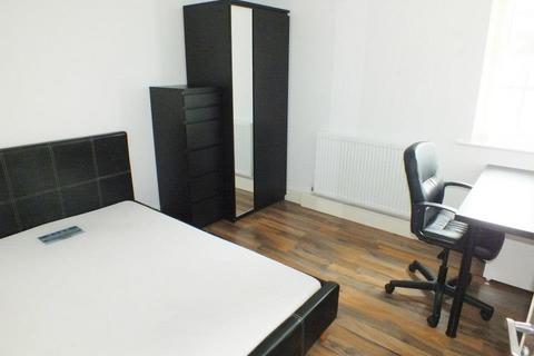 3 bedroom apartment to rent, Flat 8 Bawaz Place 1 Independant Street, Nottingham, NG7 3LN