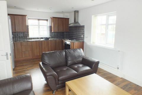 3 bedroom apartment to rent, Flat 8 Bawaz Place 1 Independant Street, Nottingham, NG7 3LN