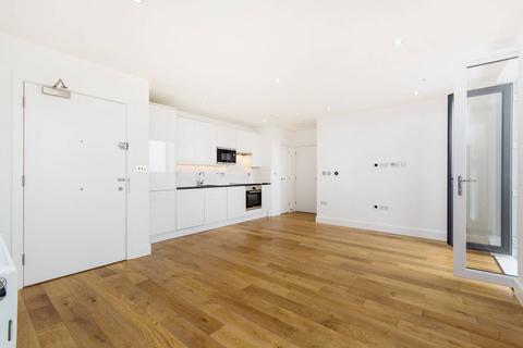 2 bedroom flat to rent, Sutton Court Road, Sutton, SM1
