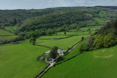 5 bedroom detached house for sale, Dyffryn Cottage, Llanfynydd