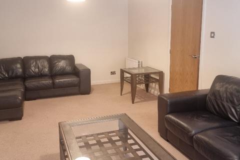 2 bedroom flat to rent, Millburn Street, Aberdeen AB11