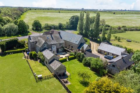 8 bedroom farm house for sale, Evenley Brackley, Northamptonshire, NN13 5SB