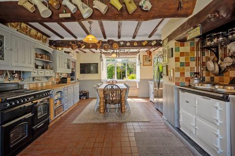 8 bedroom farm house for sale, Evenley Brackley, Northamptonshire, NN13 5SB