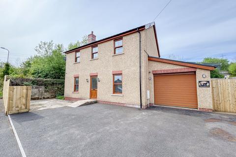 3 bedroom detached house for sale, Waenllapria, Llanelly Hill, NP7