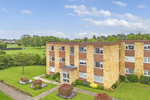 2 bedroom apartment for sale, Colbert Avenue, Thorpe Bay, Essex, SS1