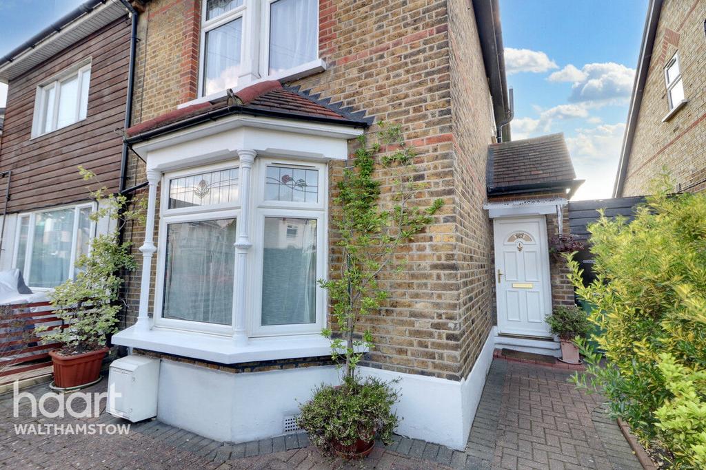 Hale End Road, Walthamstow 3 bed semidetached house for sale £600,000