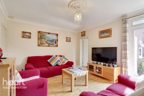 157 Hale End Road, London, E17 4DX