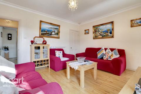 157 Hale End Road, London, E17 4DX