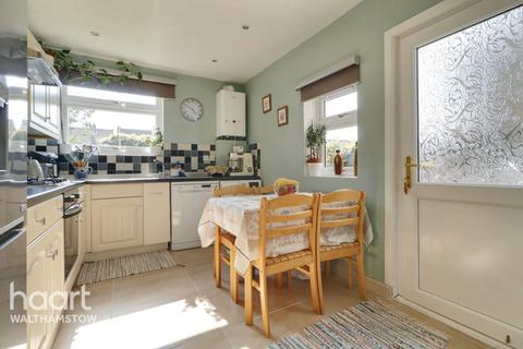 157 Hale End Road, London, E17 4DX