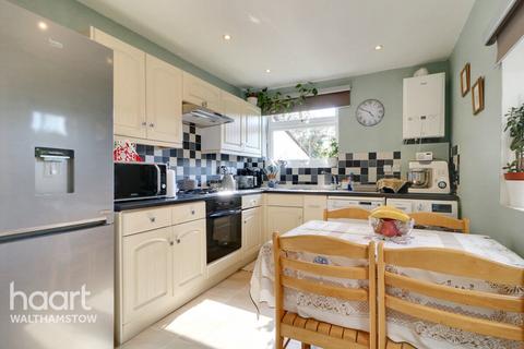 157 Hale End Road, London, E17 4DX
