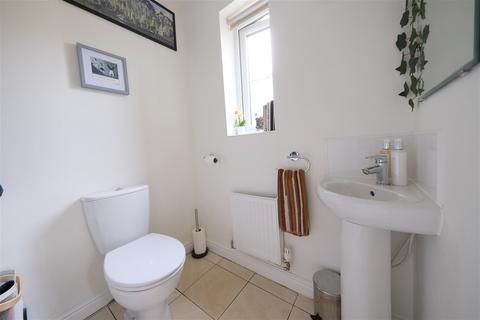 21 Blacksmiths Avenue, Barleythorpe, Oakham, LE15 7TD