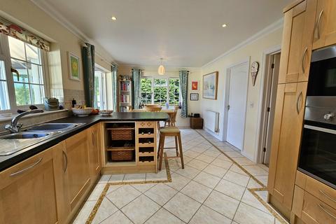 Ascot House Turnpike, Sampford Peverell, Tiverton, EX16 7BN