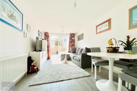 2 bedroom bungalow for sale, Elm Grove, Newport, Isle of Wight