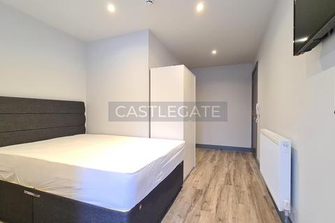 Studio to rent, Renaissance Works, New Street, Huddersfield, HD1 2AT