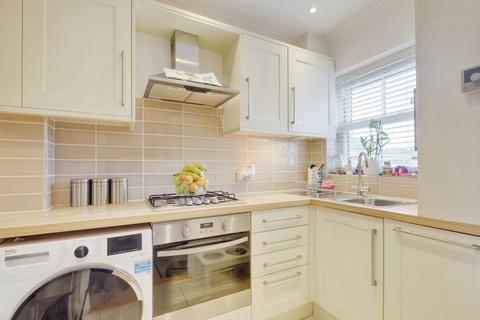 3 bedroom end of terrace house for sale, York Mews, Southend-on-sea, SS3