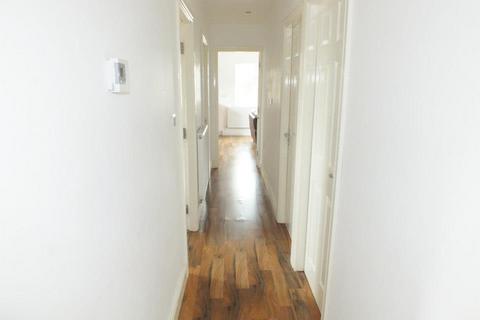 3 bedroom apartment to rent, Flat 9 Bawaz Place 1 Independent Street, Nottingham, NG7 3LN