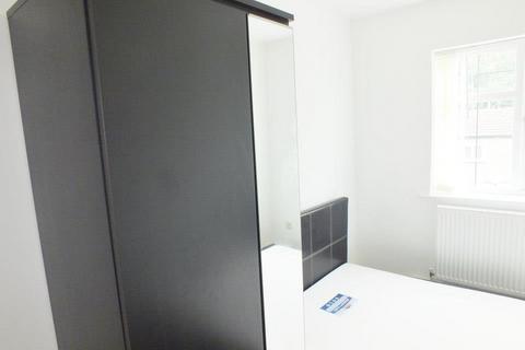 3 bedroom apartment to rent, Flat 9 Bawaz Place 1 Independent Street, Nottingham, NG7 3LN