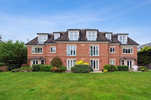 2 bedroom flat for sale, Shoppenhangers Road, Maidenhead