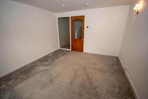 3 bedroom end of terrace house to rent, Jenny Gray Path, Glenrothes, KY7