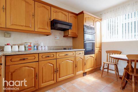 2 bedroom end of terrace house for sale, Bowthorpe Road, NORWICH