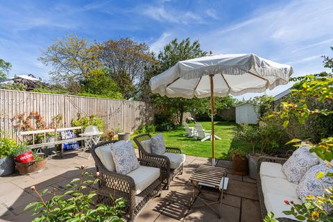 33 Old Road West, Gravesend, DA11 0LH