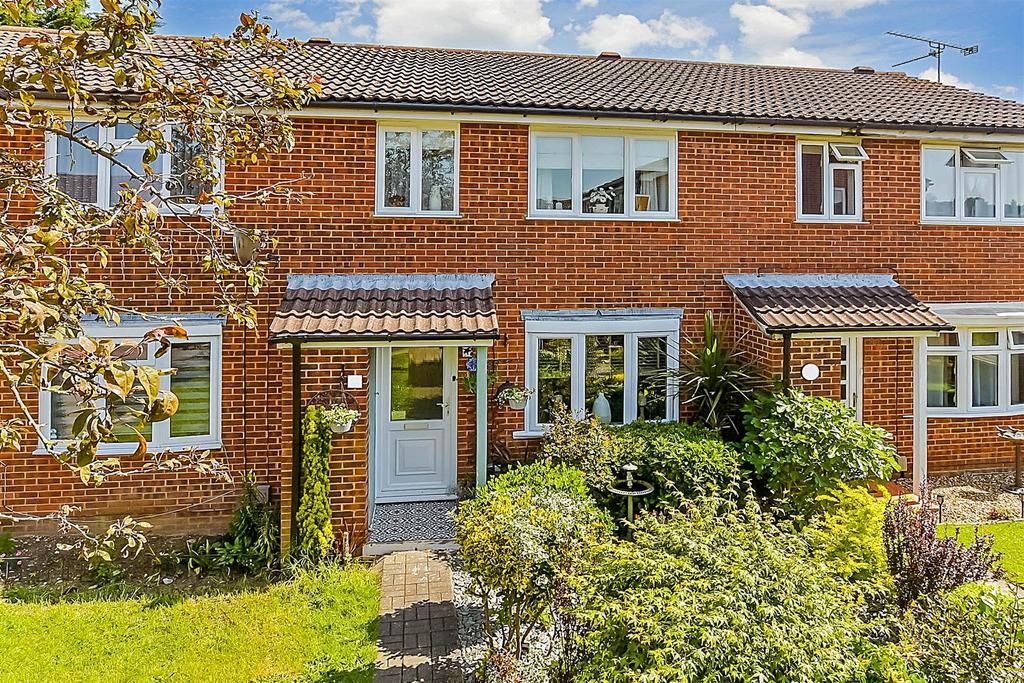 Finglesham Court, Maidstone, Kent 3 bed terraced house for sale £325,000