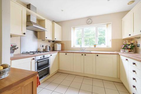 4 bedroom detached house for sale, Park View, Whitchurch