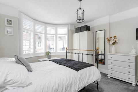 50 Abbotts Crescent, London, E4 9SB