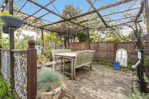 50 Abbotts Crescent, London, E4 9SB