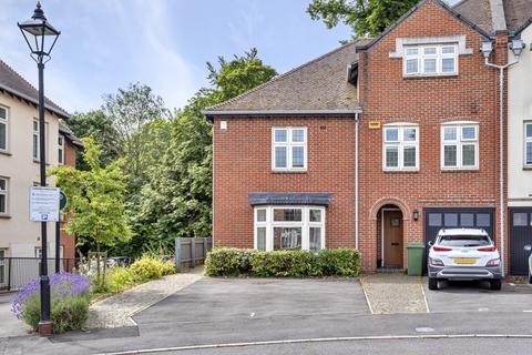 3 bedroom end of terrace house to rent, Winchester, Hampshire SO22