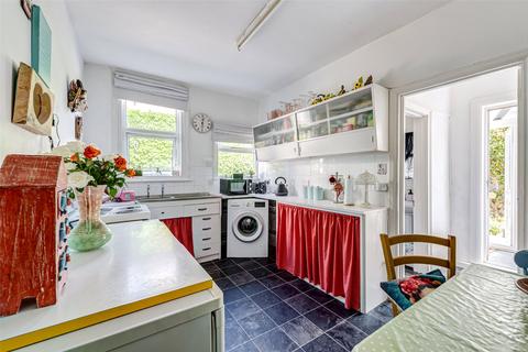 2 bedroom flat for sale, Harrow Road, West Worthing, West Sussex, BN11
