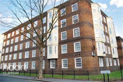 1 bedroom in a flat share to rent, Arne House, Tyers Street SE11